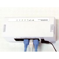 I.O DATA 1000BASE-T 5ポートスイッチングハブ 省電力 マグネット付 ホワイト (ETG-ESH05W2MB)画像