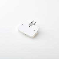 ELECOM コーナータップ/雷ガード/3個口/ホワイト T-KTR04WH (T-KTR04WH)画像